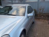 Gebraucht Mercedes C220 147 PS (108 kW) 2003 Silber Limousine