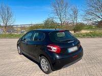 Gebraucht Peugeot 208 95 PS (69 kW) 2012 Schwarz Kleinwagen