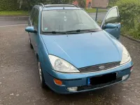 Gebraucht Ford Focus 131 PS (96 kW) 2000 Blau Kombi