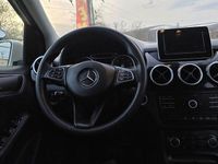 Gebraucht Mercedes B220 170 PS (125 kW) 2019 Weiß Van / Kleinbus