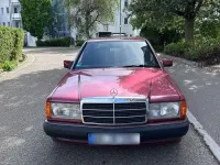 Używany Mercedes 190 122 KM (89 kW) 1990 Czerwony Sedan/Limuzyna