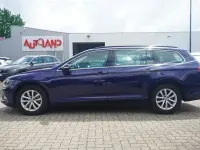 Gebraucht VW Passat Comfortline 150 PS (110 kW) 2019 Blau Kombi
