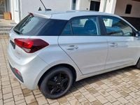 Gebraucht Hyundai i20 Active 101 PS (74 kW) 2018 Silber Kleinwagen
