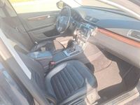 Gebraucht VW Passat Highline 140 PS (102 kW) 2012 Blau Kombi