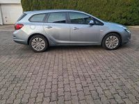Używany Opel Astra Design Edition 160 KM (117 kW) 2011 Szary Kombi