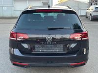 Gebraucht VW Passat 150 PS (110 kW) 2022 Schwarz Kombi