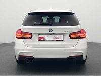 gebraucht BMW 320 iA Touring M-Sport Shadow NAVI LEDER KAM SHZ, Weiß