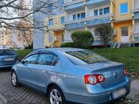 Gebraucht VW Passat 105 PS (77 kW) 2007 Blau Limousine