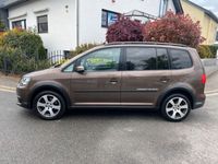 gebraucht VW Touran Cross 2.0TDI DSG PANO 7-SITZER LED