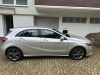 Gebraucht Mercedes A180 Style 109 PS (80 kW) 2016 Silber Limousine