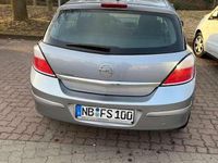 Gebraucht Opel Astra 90 PS (66 kW) 2005 Silber Limousine