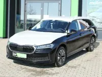 Neu Skoda Superb Essence 150 PS (110 kW) 2025 Schwarz (onyx schwarz metallic) Kombi