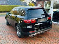 Gebraucht Mercedes GLC220 194 PS (142 kW) 2020 Schwarz SUV