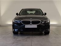 Gebraucht BMW 320 190 PS (139 kW) 2023 Black sapphire metallic Limousine