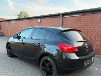 Brugt Opel Astra Design Edition 87 HK (63 kW) 2012 Sort Sedan