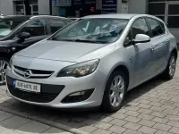 Gebraucht Opel Astra Active 140 PS (102 kW) 2014 Silber Limousine