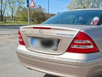 Gebraucht Mercedes C200 163 PS (119 kW) 2001 Gold Limousine