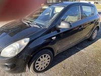 Gebraucht Hyundai i20 Edition 77 PS (56 kW) 2012 Schwarz Kleinwagen