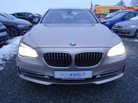 Gebraucht BMW 750 Sport Line 449 PS (330 kW) 2013 Beige Limousine