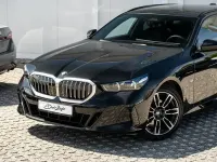 Gebraucht BMW 520 M Sport 197 PS (144 kW) 2025 Saphirschwarzmetallic Limousine