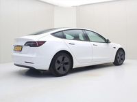 Gebraucht Tesla Model 3 Standard Range 225 kW (306 PS) 2021 Weiß Limousine