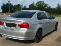 Gebraucht BMW 318 143 PS (105 kW) 2010 Silber Limousine