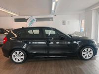 Gebraucht BMW 118 143 PS (105 kW) 2011 Schwarz Kleinwagen