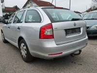 Gebraucht Skoda Octavia Classic 102 PS (75 kW) 2012 Silber Kombi