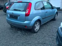 Gebraucht Ford Fiesta 97 PS (71 kW) 2006 Blau Kleinwagen