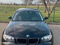 Gebraucht BMW 116 122 PS (89 kW) 2009 Schwarz Kleinwagen