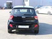 Gebraucht Hyundai i10 Edition 87 PS (63 kW) 2014 Schwarz Kleinwagen