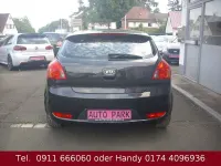 Gebraucht Kia Ceed 126 PS (92 kW) 2008 Schwarz Kleinwagen