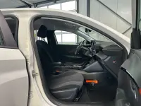 Gebraucht Peugeot e-208 Active 100 kW (136 PS) 2022 Weiß Kleinwagen