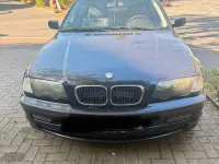 Gebraucht BMW 320 150 PS (110 kW) 1999 Blau Limousine