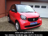 Gebraucht Smart ForTwo Coupé Passion 71 PS (52 kW) 2017 Sicherheitszelle in black/red Coupé