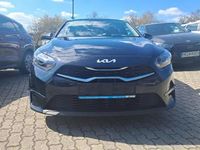 Używany Kia Ceed 140 KM (102 kW) 2025 Czarny Hatchback