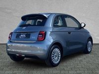 Gebraucht Fiat 500e Action 69 kW (95 PS) 2022 Mineral grau Kleinwagen