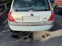 Gebraucht Renault Clio II 75 PS (55 kW) 2000 Silber Kleinwagen