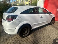 Gebraucht Opel Astra GTC 90 PS (66 kW) 2009 Weiß Kleinwagen