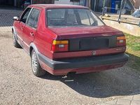 Second-hand VW Jetta 90 CP (66 kW) 1990 Roșu Berlinǎ