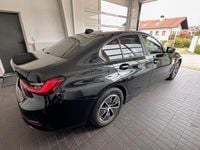 Gebraucht BMW 320 Advantage 184 PS (135 kW) 2022 Schwarz Limousine