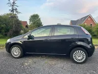 Gebraucht Fiat Punto Dynamic 69 PS (50 kW) 2011 Schwarz Kleinwagen