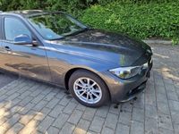 gebraucht BMW 318 d Touring -Mineralgrau Metallic