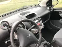 Gebraucht Peugeot 107 50 PS (36 kW) 2008 Schwarz Kleinwagen