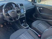 Gebraucht VW Polo LOUNGE 90 PS (66 kW) 2015 Weiß Kleinwagen