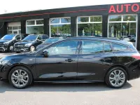 Gebraucht Ford Focus ST-Line 125 PS (91 kW) 2023 Schwarz Limousine