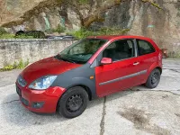 Gebraucht Ford Fiesta 80 PS (58 kW) 2007 Rot Kleinwagen