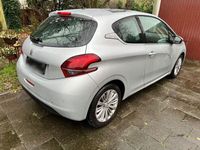 gebraucht Peugeot 208 1.2 Allure PureTech 110 STOP & START Allure