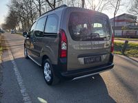 Gebraucht Peugeot Partner Tepee Outdoor 110 PS (80 kW) 2017 Grau Van / Kleinbus