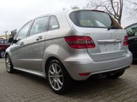 Usata Mercedes B150 95 CV (69 kW) 2008 Argento Monovolume
